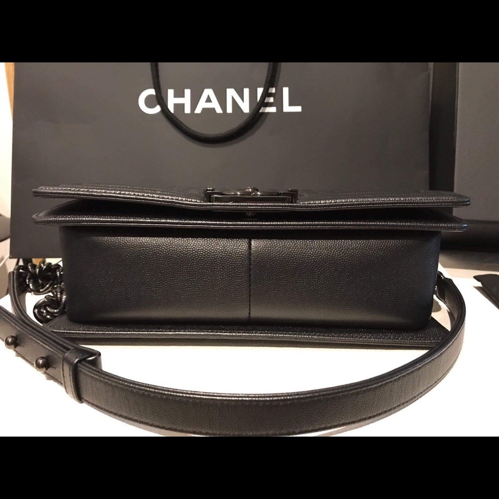 ❌SOLD❌ Chanel so black Le Boy in old medium - Picture 4 of 8